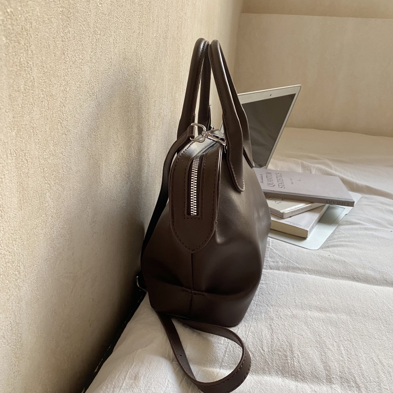 MOODS Vintage Üstten Saplı Çan - Luxury Bags 2026 Trends incelemesi ve fiyatı