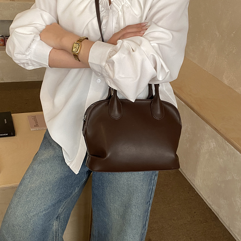 MOODS Vintage Üstten Saplı Çan - Luxury Bags 2026 Trends incelemesi ve fiyatı