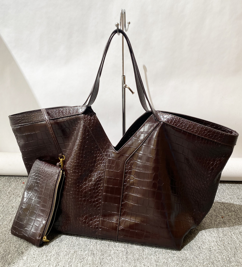 Büyük Boy Timsah Desenli Kadın - Luxury Bags Of 2026 incelemesi ve fiyatı