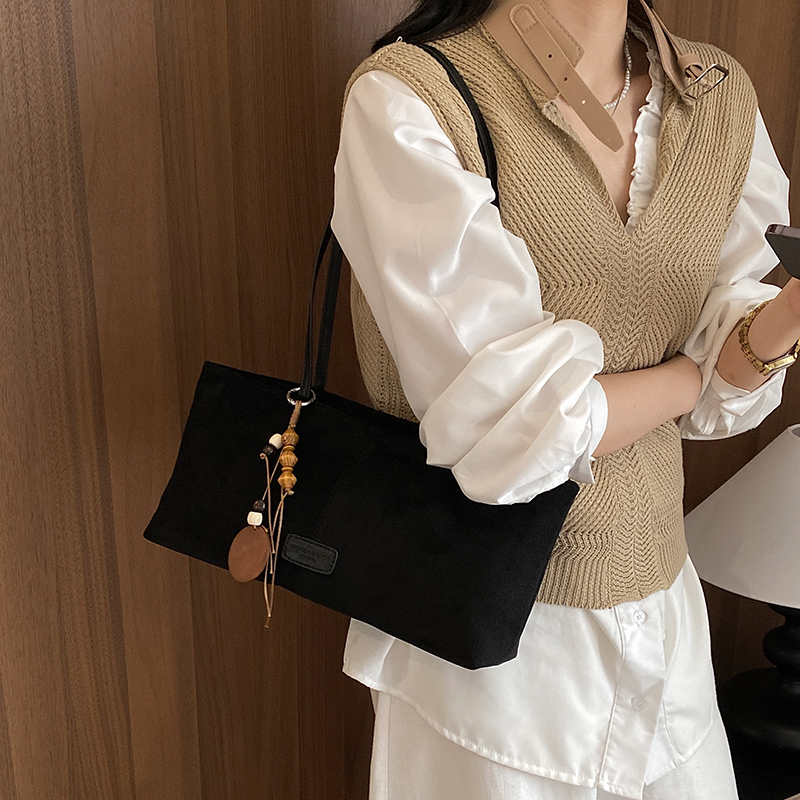 LEFTSIDE Retro Süet Omuz Çanta - Luxury Bags Of 2026 incelemesi ve fiyatı
